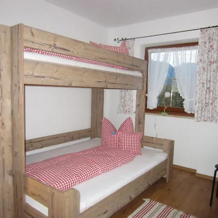 Kochhof Apartament *